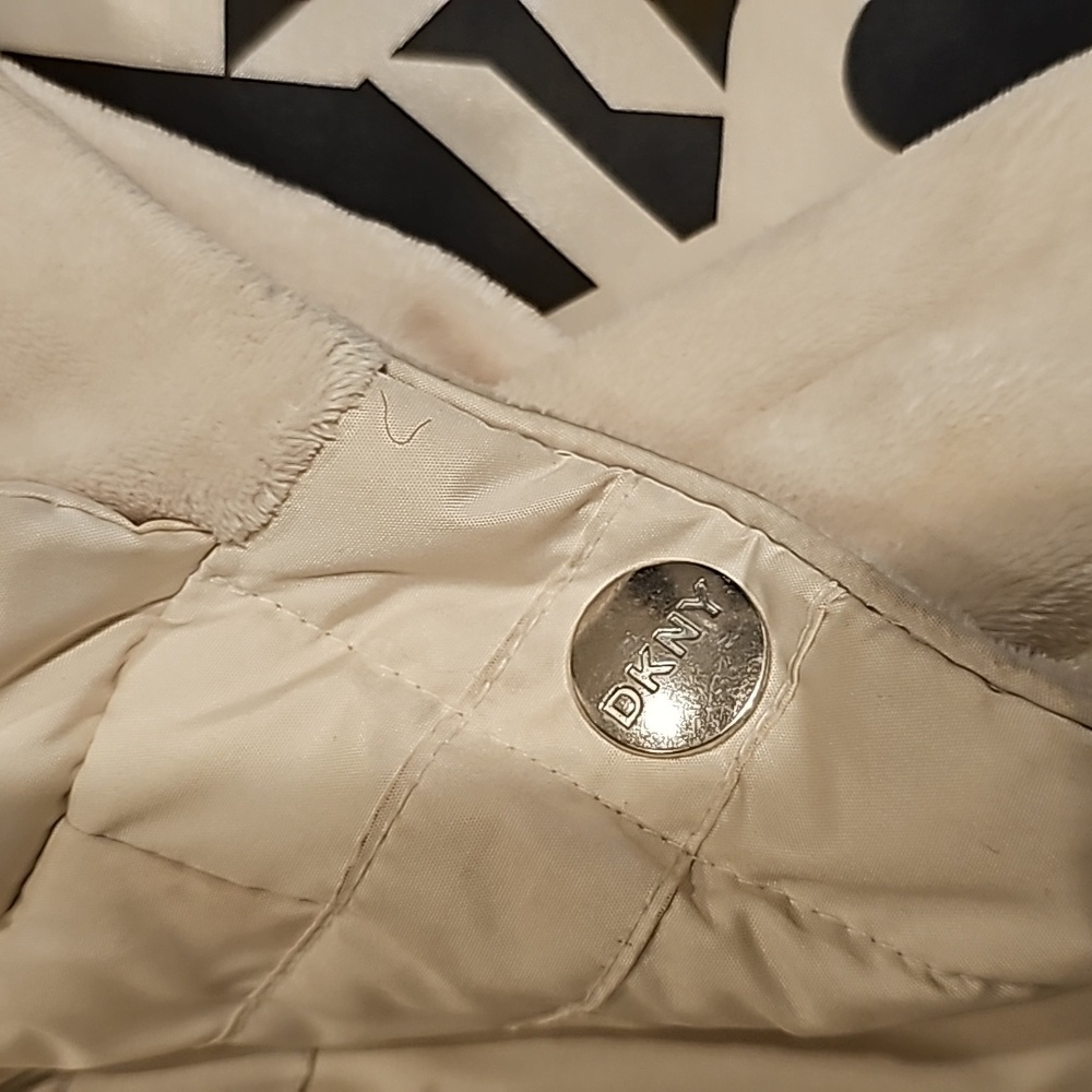 DKNY women's cream coat size large. - Picture 12 of 12